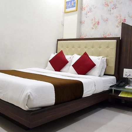 Hotel Sanjary Palace Mumbai Exterior photo